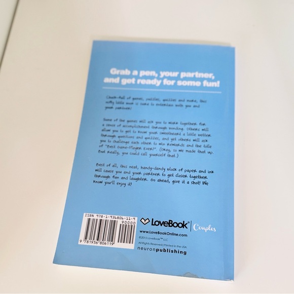 LOVEBOOK The Big Activity Book for Couples - Picture 4 of 16